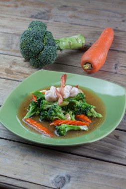 Tay gıda sağlıklı brokoli ile karides tavada kızartılmış