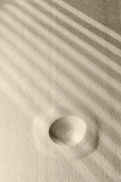 Textura Superficie Arena Con Líneas Suaves Sombras Para Relajación Armonía —  Fotos de Stock