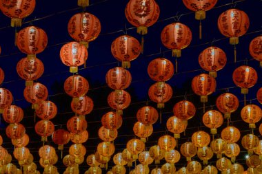 Geleneksel Çin Yeni Yıl Feneri ya da Geceleri Bahar Festivali