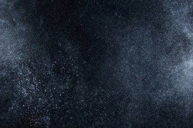 Soyut beyaz toz patlama.