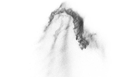 Siyah parçacıklar beyaz zemin üzerinde izole edildi. Soyut toz tabakası dokusu.