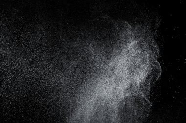 Siyah arkaplanda soyut su sıçramaları