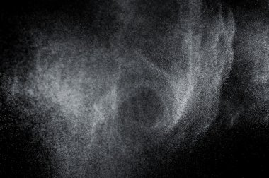 Siyah arkaplanda soyut su sıçramaları