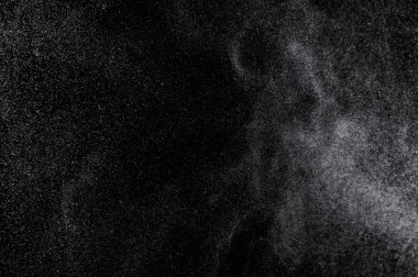 Siyah arkaplanda soyut su sıçramaları