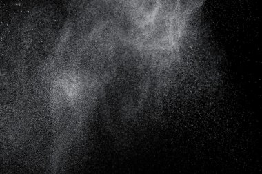 Siyah arkaplanda soyut su sıçramaları