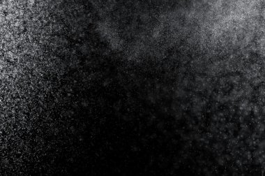 Siyah arkaplanda soyut su sıçramaları