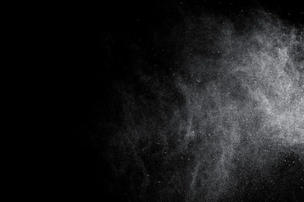 Siyah arkaplanda soyut su sıçramaları