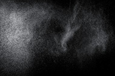 Siyah arkaplanda soyut su sıçramaları