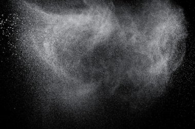 Siyah arkaplanda soyut su sıçramaları