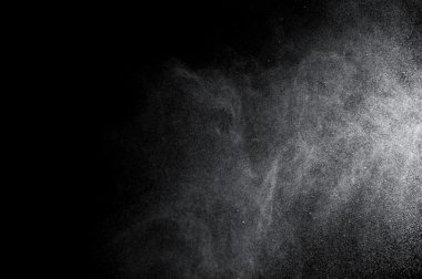 Siyah arkaplanda soyut su sıçramaları