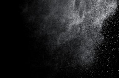 Siyah arkaplanda soyut su sıçramaları