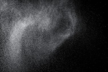 Siyah arkaplanda soyut su sıçramaları