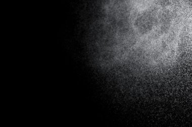 Siyah arkaplanda soyut su sıçramaları