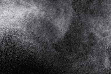 Siyah arkaplanda soyut su sıçramaları