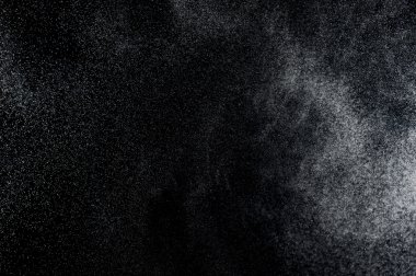 Siyah arkaplanda soyut su sıçramaları