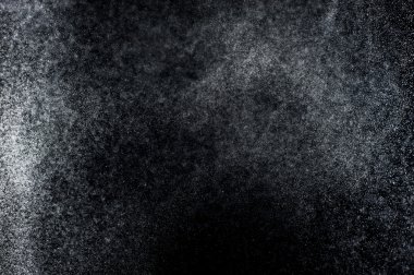 Siyah arkaplanda soyut su sıçramaları