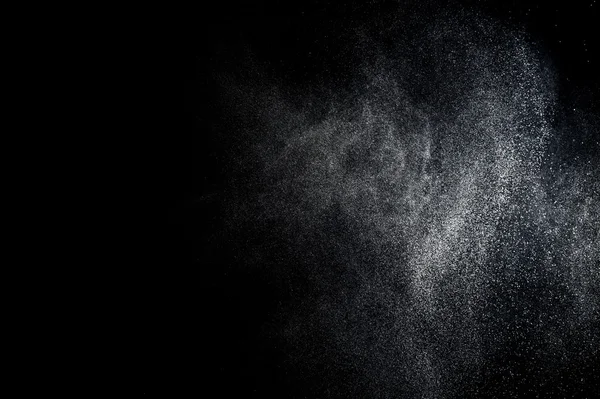 Siyah arkaplanda soyut su sıçramaları