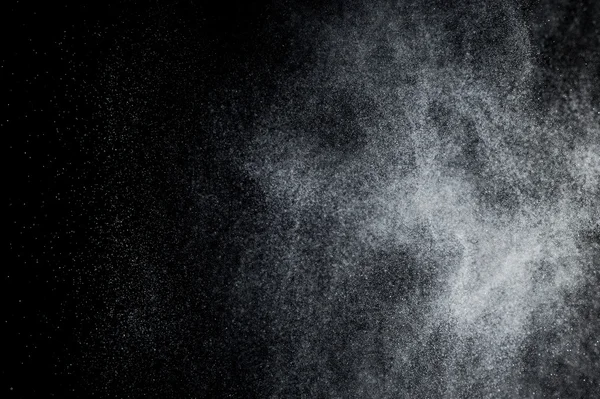 Siyah arkaplanda soyut su sıçramaları