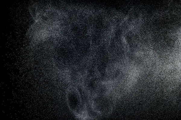 Siyah arkaplanda soyut su sıçramaları