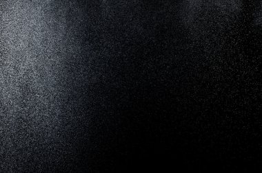 Siyah arkaplanda soyut su sıçramaları