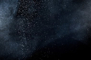 Soyut beyaz toz patlama 