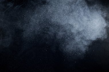 Soyut beyaz toz patlama