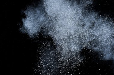Soyut beyaz toz patlama