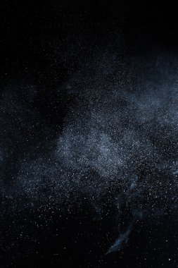 Soyut beyaz toz patlama