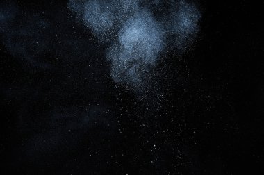 Soyut beyaz toz patlama