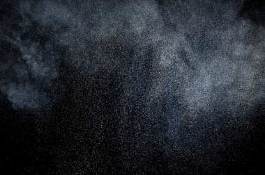 Soyut beyaz toz patlama