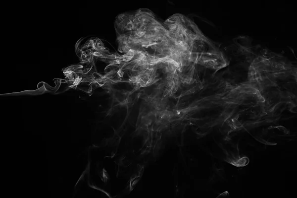 Абстрактний дим на чорному фоні . — стокове фото