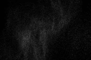 Siyah arkaplanda soyut su sıçramaları.