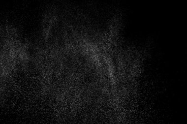 Siyah arkaplanda soyut su sıçramaları.