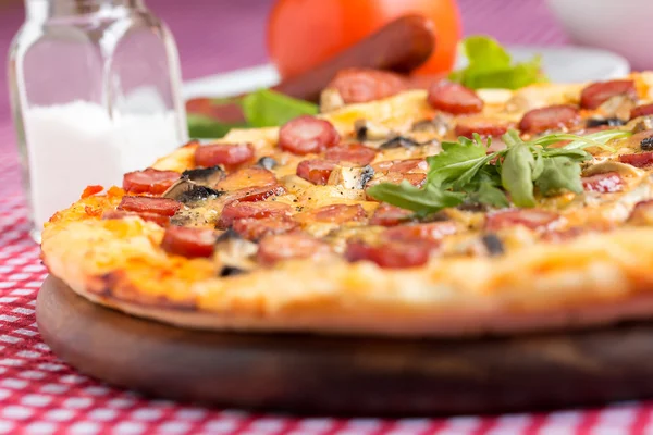 Homemade Pizza with hunter sausages — Stock Photo, Image