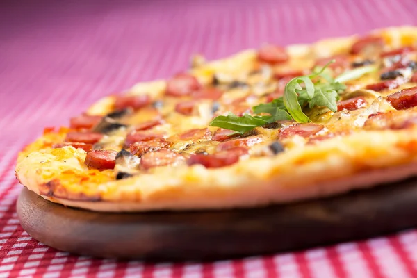 Homemade Pizza with hunter sausages — Stock Photo, Image