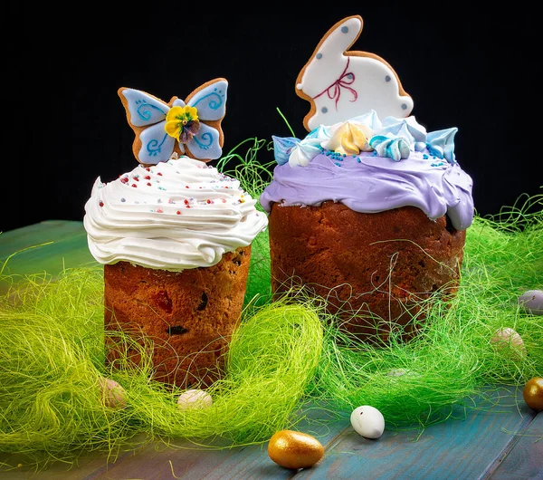 Easter Composition Orthodox Sweet Bread Kulich Eggs Dark Background — Stock Photo, Image