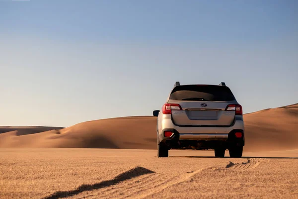 Subaru Outback Meio Deserto Namíbia 2021 Walvis Bay Namíbia — Fotografia de Stock
