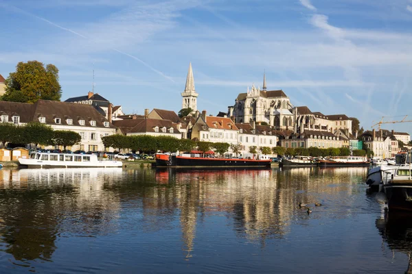 Paisaje urbano en Auxerre, Francia — Foto de Stock