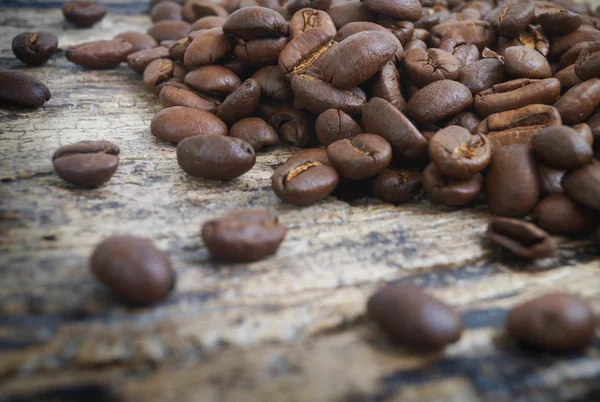 木制背景咖啡豆 — 图库照片