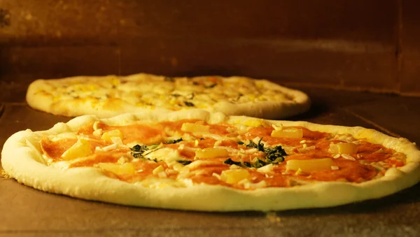 Pizza in the oven — Stock Photo, Image