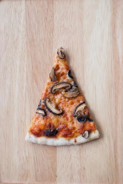 Snijd van pizza — Stockfoto