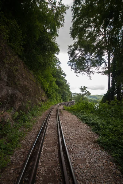 Demiryolu Köprüsü tham krasae Kanchanaburi Tayland. Stok Resim