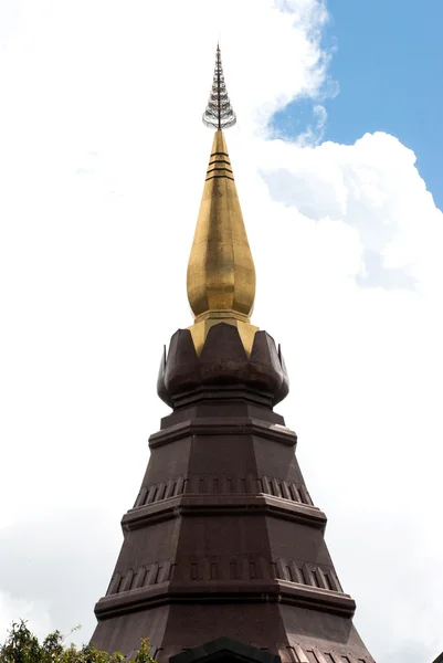 Pináculo de los Chedi en el Parque Nacional Doi Inthanon, Chiangmai — Foto de Stock