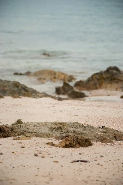 La pile de rochers sur la plage — Photo