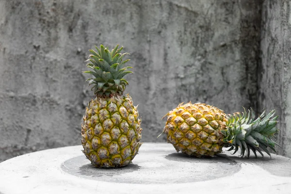Pineapple on the table — Stock Photo, Image