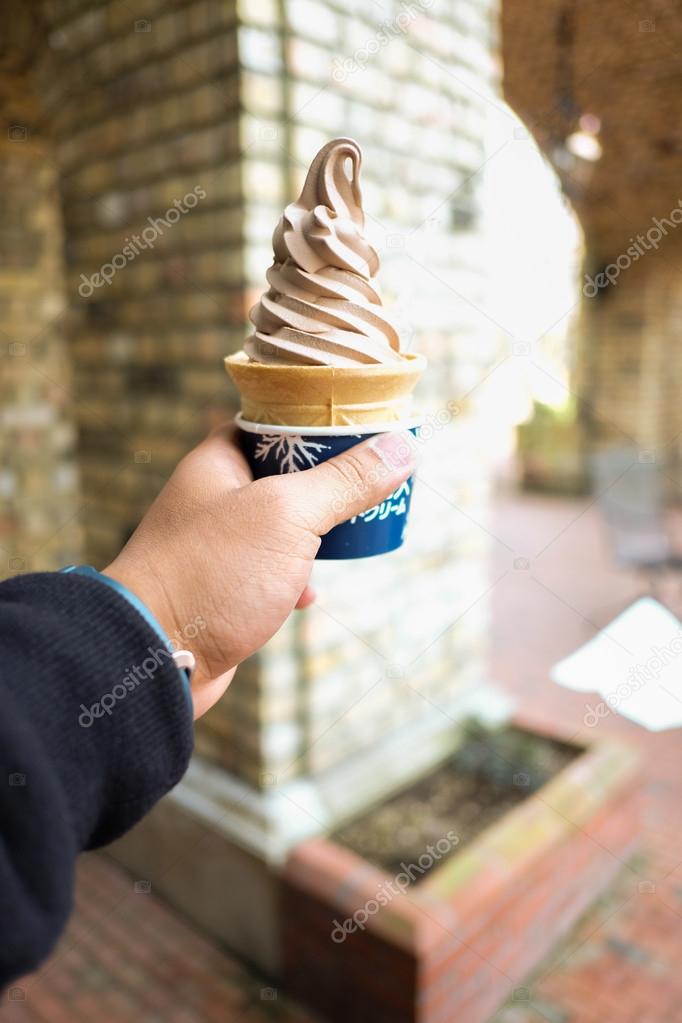 chocolat soft ice cream waffled cone