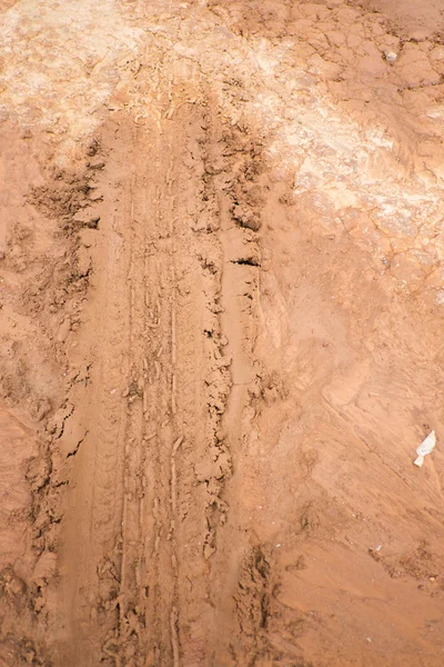 Radspuren auf dem Boden. — Stockfoto