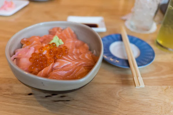Salmon sashimi and salmon roe — Φωτογραφία Αρχείου
