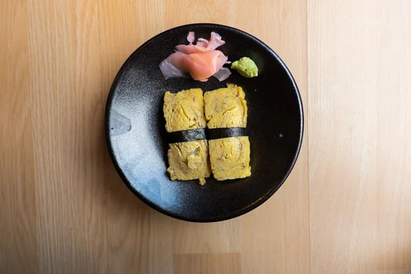 Tamago (Sweet Egg) Sushi — Zdjęcie stockowe