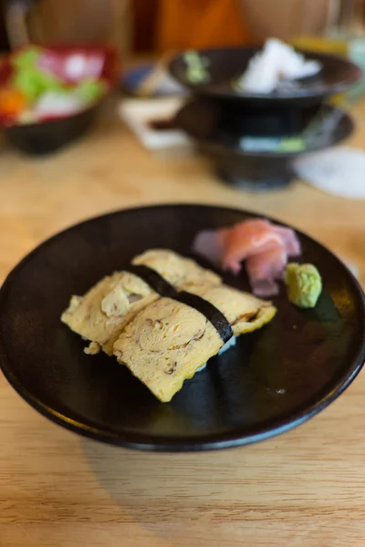 Tamago (Sweet Egg) Sushi — Zdjęcie stockowe